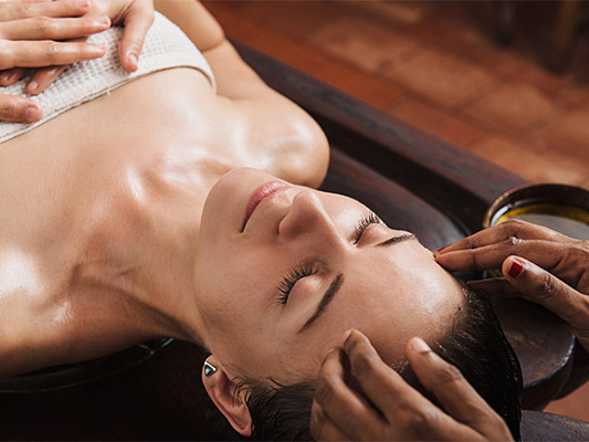 Unlock Wellness: Abhyanga Benefits, History & Self-Massage Guide