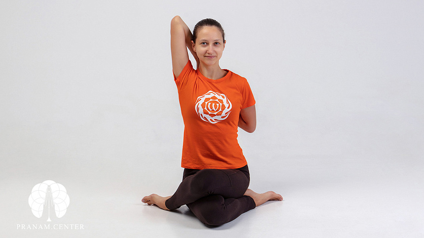 Gomukhasana photo