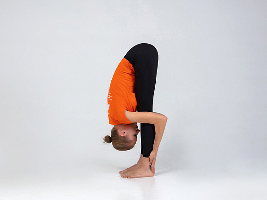 Uttanasana Yoga Pose: Benefits, Steps & Variations Explained