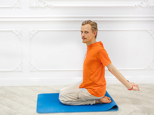 Vajrasana (Diamond Pose): A Beginner's Guide