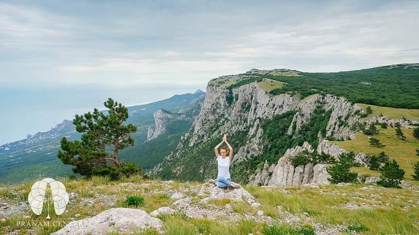Crimean mountains photo