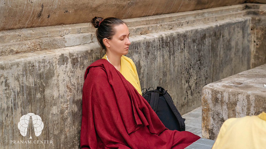 girl meditating photo