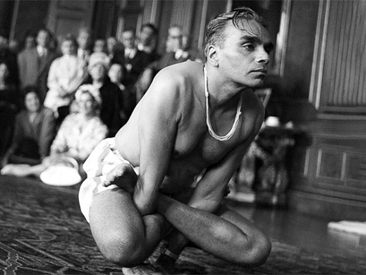 Iyengar yoga: get rid of back pain for good!