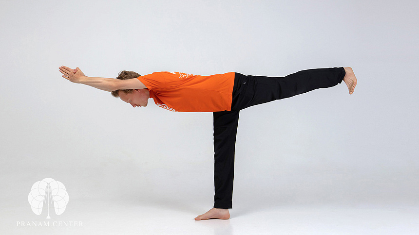Virabhadrasana III photo